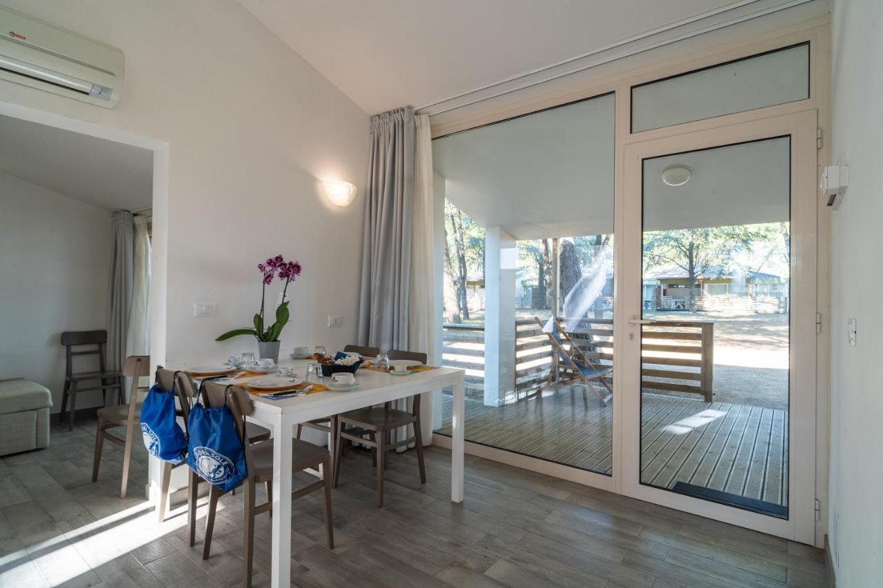 Club Del Sole Marina Julia Family Collection Otel Dış mekan fotoğraf